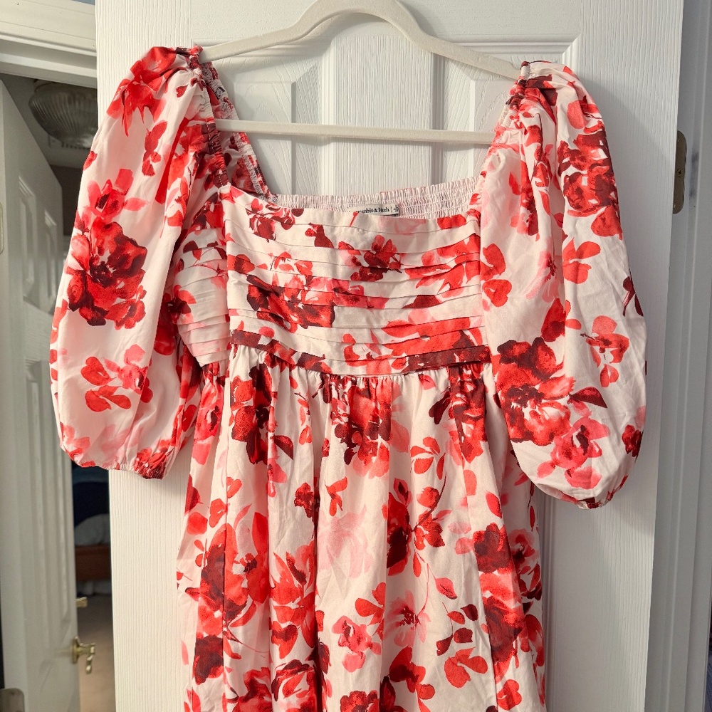 The A&F Emerson Puff Sleeve Mini Dress